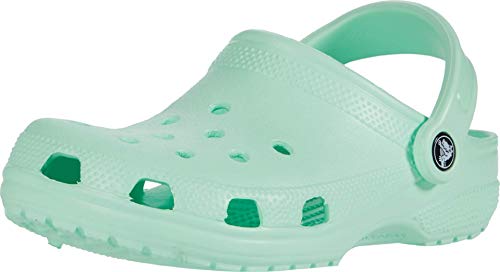 Crocs 子供用クラシッククロッグ US サイズ: 4 Big Kid カラー: グリーン