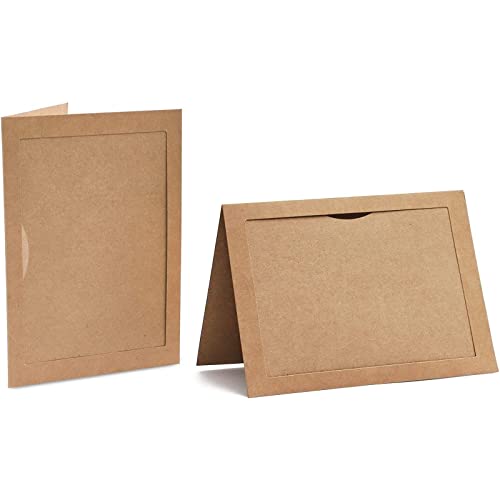 Cartes d'invitation marron pour inviter facilement vos proches aux fêtes