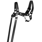 Licol noir avec rênes en cuir synthétique souple, orné de clous métalliques qui lui donnent du caractère.