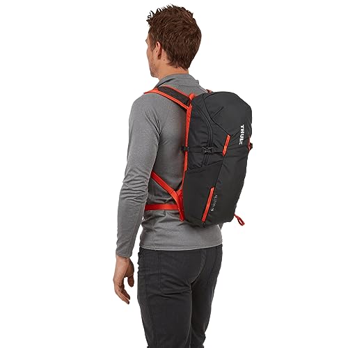 Thule AllTrail avec suspension réglable et housse de pluie intégrée pour marche