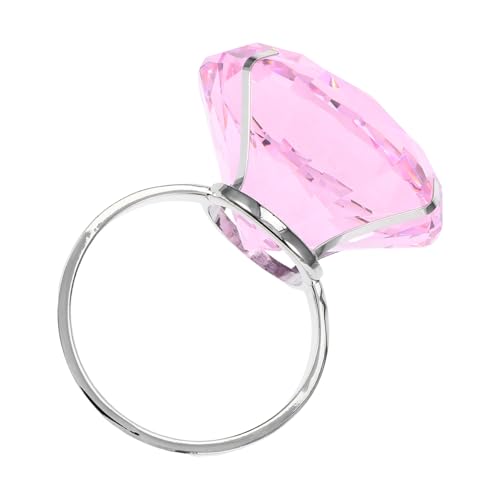 Bague de fiançailles factice et décoration de fête grand anneau