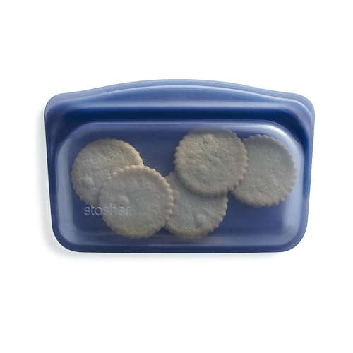 Stasher Wiederverwendbare Lebensmittelaufbewahrungs-Snack-Tasche aus Premium-Silikon, tiefes Ozean, Mikrowelle, Sous Vide, spülmaschinen-, ofen- und gefriergeeignet, BPA-frei, auslaufsicher Stasher Wiederverwendbare Lebensmittelaufbewahrungs-Snack-Tasche aus Premium-Silikon, tiefes Ozean, Mikrowelle, Sous Vide, spülmaschinen-, ofen- und gefriergeeignet, BPA-frei, auslaufsicher