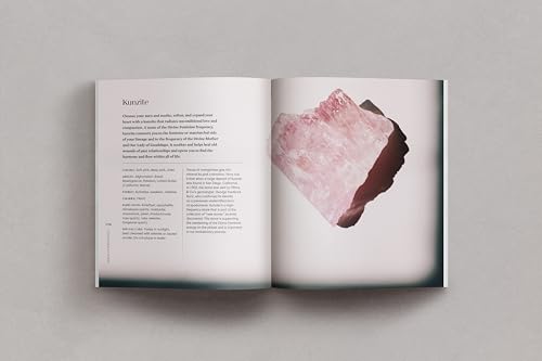 Zeitgeist 9780593435687 Crystal Healing For Women: Gift Edition: A Modern Guide To The Power Of Crystals thumb #4