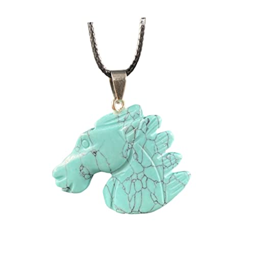 Bijoux de bricolage fabriquant un pendentif en forme de cheval