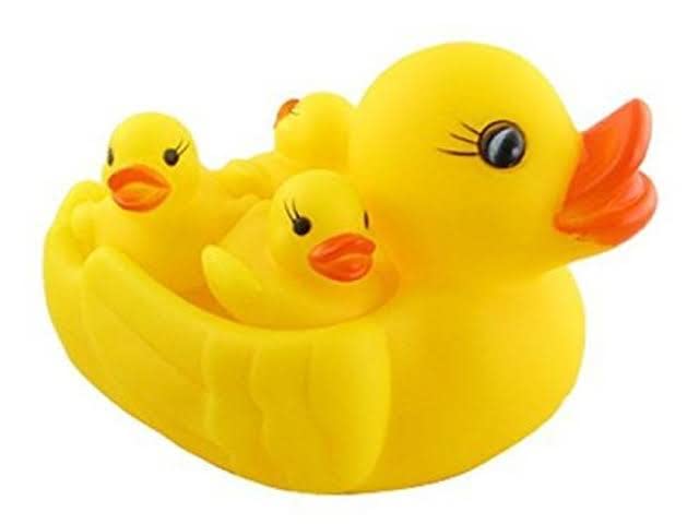 YOOKO Chu Chu Duck Family Baby Bathing Toys Set,Multi 4 in 1 Yellow Duck Toy Set for Kids Baby Toy (Duck Family 4 in 1 Toy)