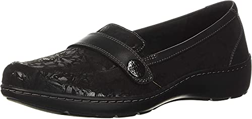 Clarks Women's Cora Daisy Loafers, Black Crinkle Patent Synthetic, 7