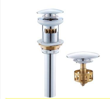 Robinet de lavabo en laiton pour rénover une salle de bain familiale avec style