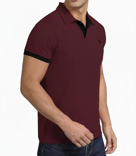 Tragebild eines Mannes im GLESTORE Polo Shirt mit Giraffe Motiv im Freizeitlook.