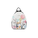 Zaino con spallacci regolabili per il massimo comfort e versatilità. La stampa frontale celebra l’iconico universo dei Looney Tunes con Bugs Bunny, Daffy Duck, Titti e Silvestro: un’esplosione di colore e allegria che rende questo modello vivace, originale e perfetto per chi ama distinguersi con ironia.