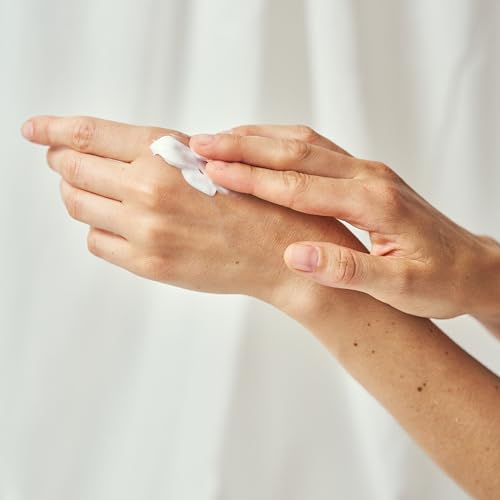 3er Pack Kamill Hand- & Nagelcreme BALSAM (3 x 100ml) - bietet intensive Pflege, Feuchtigkeit & Schutz mit Avocadoöl & Aloe Vera für trockene, beanspruchte Hände, ohne Mikroplastik – Bild 5