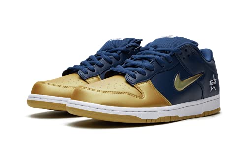 Nike Men's SB Supreme Dunk Low Sneaker2