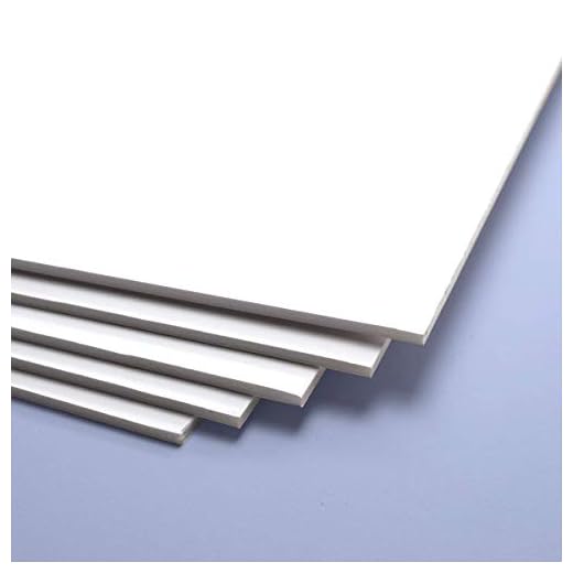 Materia Prima Cartón Pluma para Maquetas, Letreros y Soportes. Tablero de Cartón Pluma Blanco para Manualidades. Plancha de Poliestireno de Fácil Corte. Foamboard Multiusos. 100 x 70 cm. Grosor 3 mm