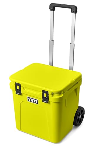 YETI Roadie 48 - Nevera con ruedas, enfriador duro aislado, color amarillo luciérnaga