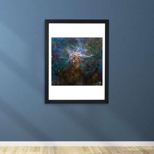 Affiche encadrée Hubble Télescope Nébuleuse Spiffing Prints Medium pour mur