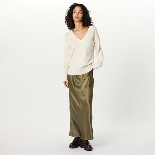 The Drop Women's Maye Essential V-Neck Sweater4