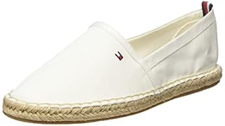 PREMIUM DESIGN: Der hochwertige Slipper aus atmungsaktivem Canvas überzeugt durch sein stilvolles Design und das TH Branding hinten. Die seitlich aufgestickte Tommy Hilfiger Flag rundet den Schuh ab. OPTIMALES TRAGEGEFÜHL: Die original Tommy Hilfiger...
