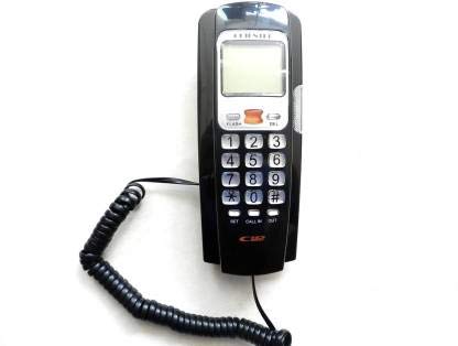 Xotin emizadi va telefonda gaplashadi