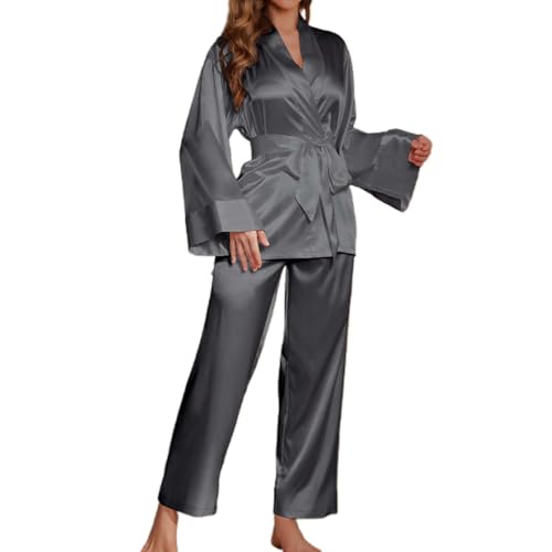 Pyjama en soie pour femme : une tenue de détente raffinée pour vos soirées cocooning à la maison