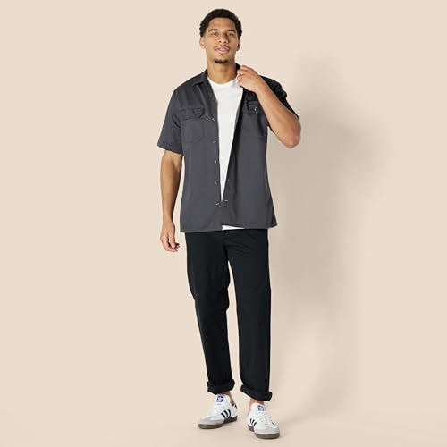 Image of Amazon Essentials Men's Relaxed-Fit Stain and Wrinkle-Resistant Short-Sleeve Work Shirts