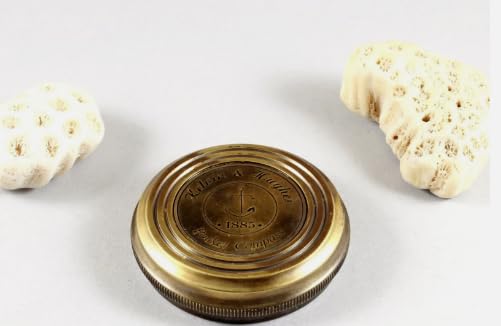 Brújula vintage de latón con diseño de mapa mundial miniatura 4