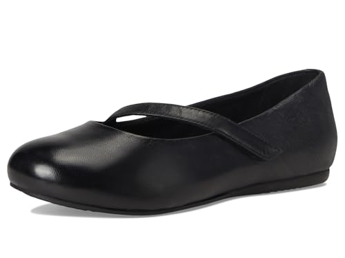 SoftWalk Women's Syracuse Mary Jane Flat2