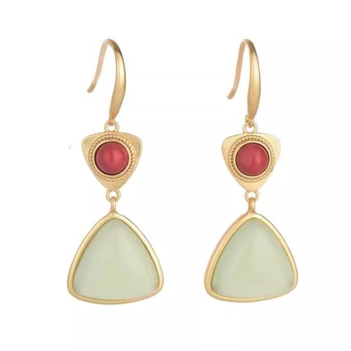 Boucles d'oreilles longues méthode ancienne pour valoriser un col de robe haut