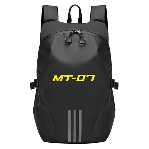 Sac à dos moto étanche pour ranger un casque lors de vos voyages en MT07