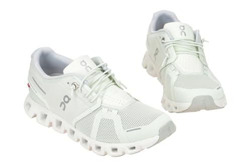Image of On Women's Cloud 5 Sneakers