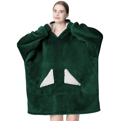 Touchat Wearable Blanket Hoodie, Oversized Sherpa Fleece Sweatshirt Blanket with Giant Hood Pocket and Sleeves for Adult, Warm & Cozy Blanket Gifts for Women (Forest Green)