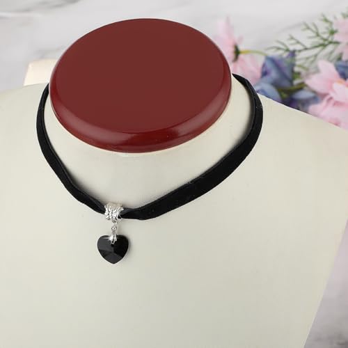 Yolev Choker Kette Damen Samt Herz Halskette Schwarz Gothic Choker Halsband Vintage Trachtenkette Herzkönigin Kostüm Damen für 80er 90er Party Valentinstag Halloween Cosplay (Schwarz)