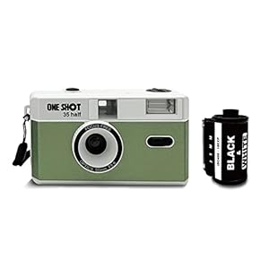 1 Shot Point and Shoot 35mm Film Camera Reusable Retro Half Frame Camera, Built in Flash, Included One Roll ASA/ISO 400 Black & White Film 18 Exp., (36 Shots) Battery Not Included (Green Color)