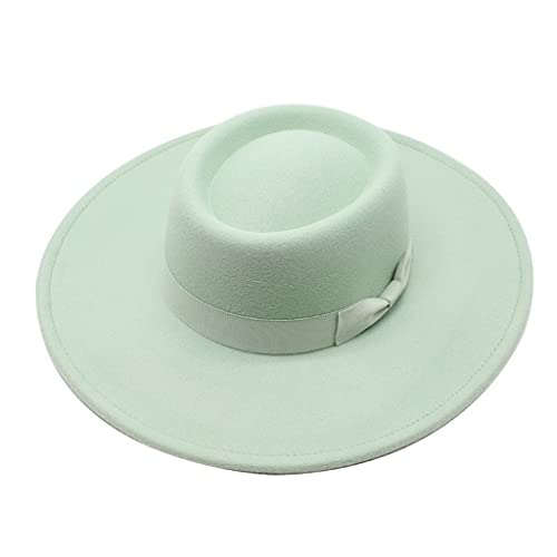 Chapeau melon pliable pour femme qui garde sa forme même en voyage