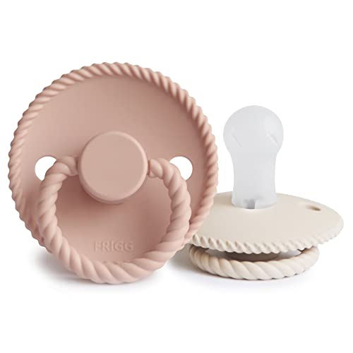 FRIGG Rope Silikon Schnuller | Schnuller 2 Packung | Symmetrischer Sauger in Kirschform | BPA-frei | Hergestellt in Dänemark | Silikon Schnuller | (Blush/Cream, Größe 1 (0-6 Monate))