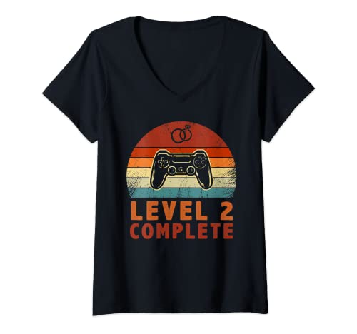 Mujer Nivel 2 Video Gamer 2nd Wedding Anniversary Gift Camiseta Cuello V
