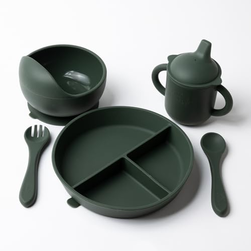 kindsgard Silikon Babygeschirr Set „silaesky“ – 5-teilig: Teller, Schüssel, Becher, Löffel & Gabel – BPA-frei, LFGB-zertifiziert, rutschfest, spülmaschinenfest, langlebig – ab 6 Monaten (Oliv)