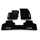 FORMA: Alfombrillas no universal pero con una forma especial para la forma del suelo de su coche. Nuestras alfombrillas a medida garantizan una mejor protección que las universales, que pueden tener problemas de adaptación y están creadas para medidas estándar, impidiendo así una protección completa de todo el suelo del coche. Gracias a su precisión, nuestras alfombrillas se adaptan perfectamente al interior del coche.