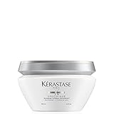 Masque Hydra-Apaisant de la gama Spécifique es una mascarilla en gel renovadora para todo tipo de cabello, incluido el cabello graso. Enriquecida con ramnosa (un azúcar vegetal), L carnosina, moringa y vitamina E para mejorar la calidad de la piel del cuero cabelludo y favorecer su elasticidad