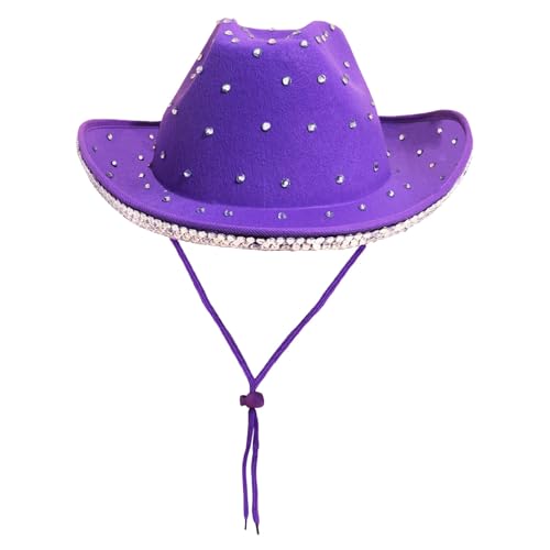 Chapeau panama avec strass pour sublimer une tenue de fête simple