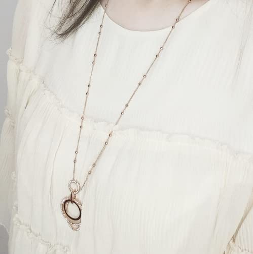 Pendentif femme en zircone cubique et chaîne longue, l'idée cadeau idéale