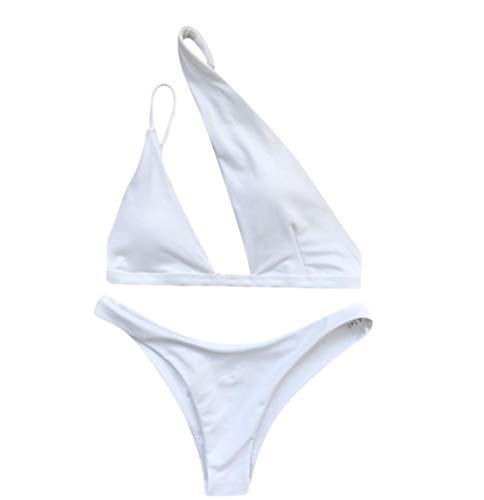 Bikini natation et bain de soleil au beach club en maillot string camouflage