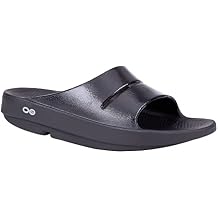 OOFOS Unisex OOcloog Clog