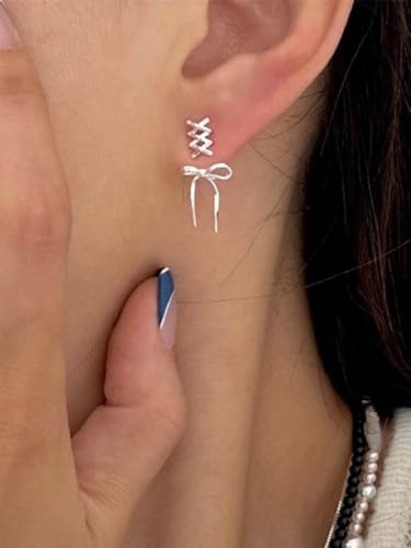 1 Pair Sophisticated Intertwined Metal Bow Stud Earrings, Classic and understated Design for Women, Perfect for Everyday Wear and Special Occasion Accessories (Silver)