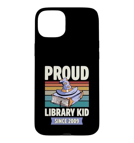 Proud Library Kid Since 2009 �a���N �{ ���l �a���� �X�}�z�P�[�X iPhone 15 Plus �p