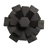 Boîte explosive : découvrez de nouveaux niveaux de surprise et de plaisir avec cette boîte intelligemment conçue. Une fois ouverts, les côtés retombent pour révéler une grande carte multicouche et, à l'intérieur de la boîte, un petit compartiment est l'endroit idéal pour ranger des bagues, des montres ou des colliers. Parfait pour toute occasion spéciale