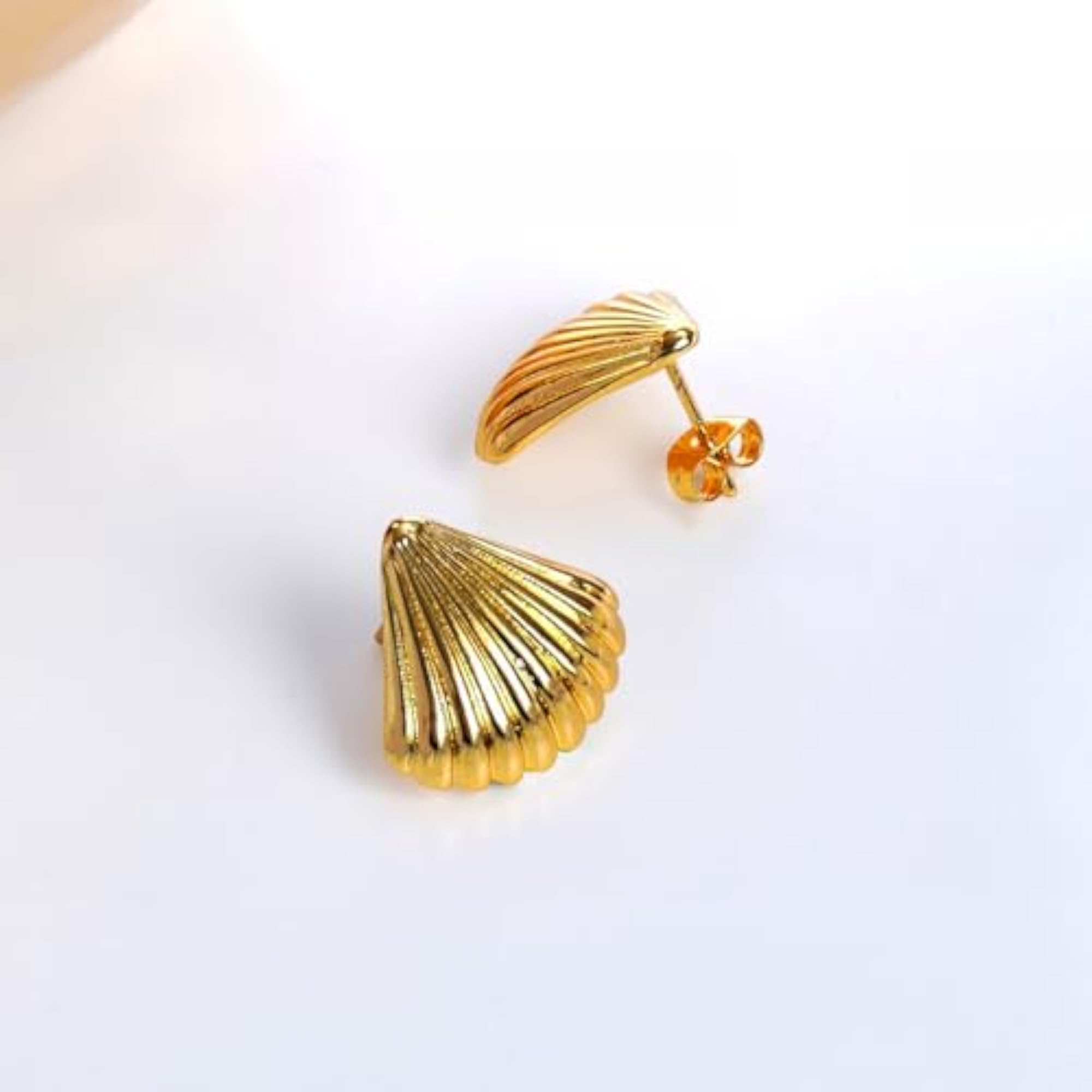 Women's Gold Plated Shell Shaped Stud Earrings, Western Style