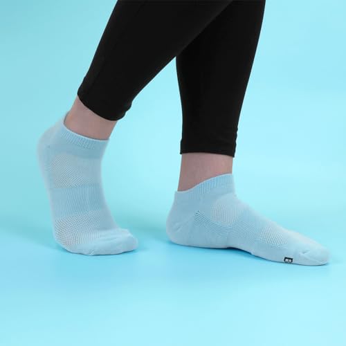 Image of BambooMN Men and Women's Rayon from Bamboo Low Cut Ankle Socks for Sports, Work and Everyday Wear - 4 Pairs - Unisex Sizing