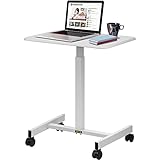 Stare in Piedi o Sedersi con Sicurezza: il supporto mobile è costruito con un telaio in metallo per impieghi gravosi per fornire stabilità e durata superiori. Il pannello del desktop è costituito da una scheda MDF P2 per garantire che sia sufficientemente robusto da gestire una capacità di carico fino a 33 libbre. Tieni il tuo laptop, libri, decorazioni, ecc. in modo sicuro e rotola con stile con sicurezza.
