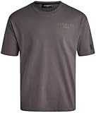 southpole jeans big and tall Coupe décontractée avec col rond : conçu avec une coupe décontractée et un col rond classique, ce t-shirt offre confort et facilité de mouvement pour un usage quotidien. La silhouette épurée le rend facile à assortir avec des jeans, des cargos ou des joggers. Idéal pour tous ceux qui aiment les incontournables de la rue avec une texture denim authentique.