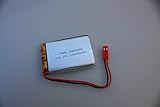Typ: Lithium Polymer Anzahl der Zellen 1 / 1S Gewicht inkl. Kabel : 20 g Maße L x B x H 51 x 35 x 5,3 mm +-0,5mm Länge der Kabel ca 10 cm Steckertyp JST-SYP-2P Pinabstand des Steckers 2,54 mm Elektrische Eigenschaften: Nennspannung 3,7 V Ladeschlussspannung 4,2 V Entladeschlussspannung 3,0 V Tiefentladegrenze 2,3 V Max. Ladestrom 1000 mA Max. Entladestrom 2000 mA