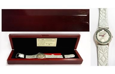 Amazon.co.jp: 新世紀エヴァンゲリオン アートリストウォッチ 初号機